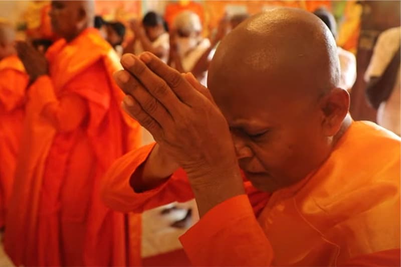 ස්ත්‍රීයගේ ඉතිහාස විලාපය - (සුජිත් අක්කරවත්ත)