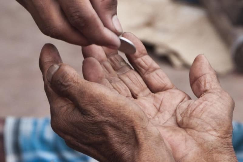 සමෘද්ධිය හෙවත් අත පය තියාගෙන නිකං කෑමේ දේශපාලනය - (රජිත් කීර්ති තෙන්නකෝන්)