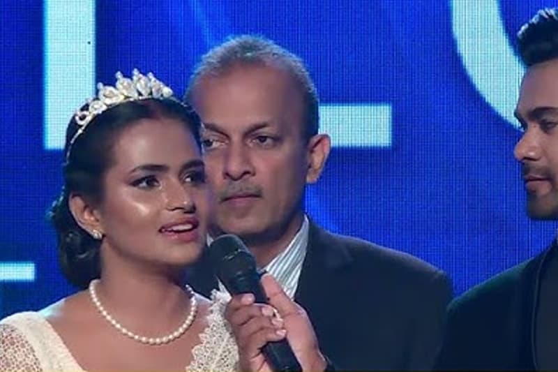 රයිගම් ටෙලීස්' දක්ෂතම රංගන ශිල්පිණි උමාලි රටටම දුන්න පණිවිඩය
