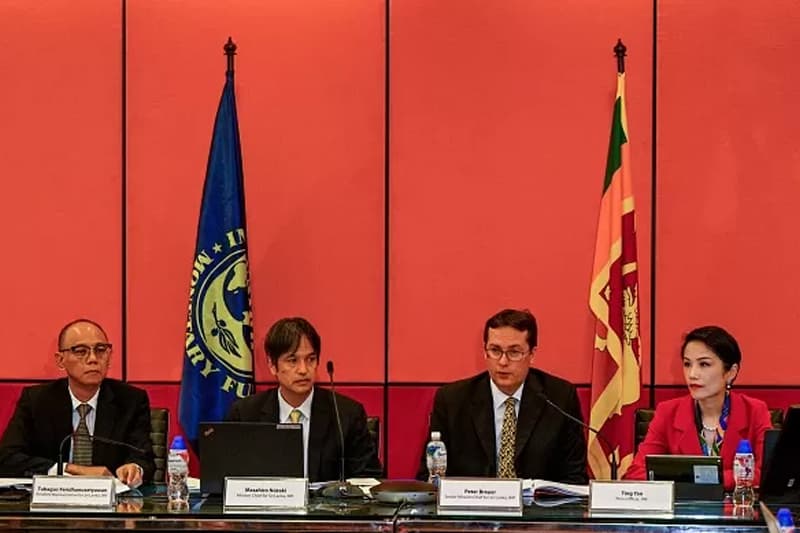 IMF ණය සහනය ලැබීම ගැන දෙස් විදෙස් සහ රාජ්‍ය තාන්ත්‍රික ප්‍රතිචාර මොනව ද ?