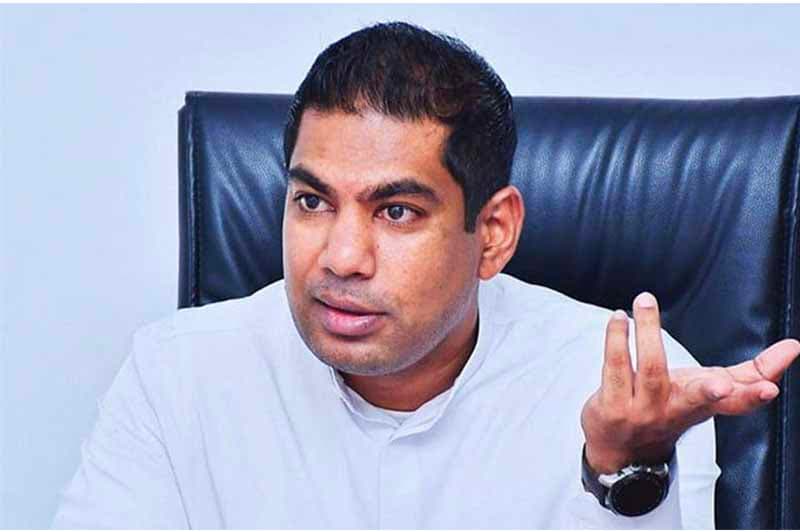 කාංචන ඇමතිගේ කතාව; මිරිස් ගලේ කොච්චි ඇඹරීම