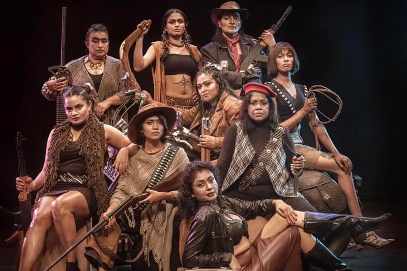 නව නාරි බෝම්බය : ඇෆ්‍රොඩයිට් මල් කොල්ලය - (චින්තන ධර්මදාස)
