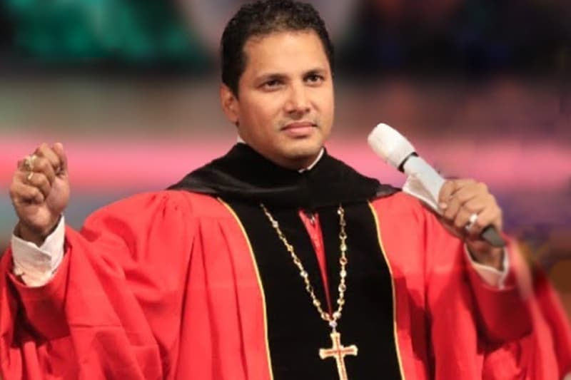 ඔහු කුරුසයේ තබා ඇණ ගසමු ද? - (ගාමිණී වියන්ගොඩ)