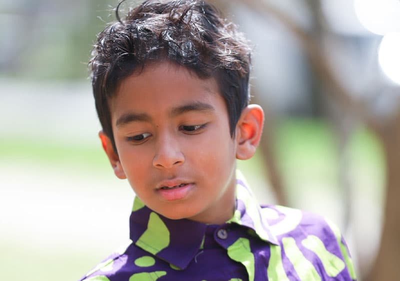 දරුවෙක් අහිමි වුණු අම්මලා වෙනුවෙන් ගීතයක් (වීඩියෝ)