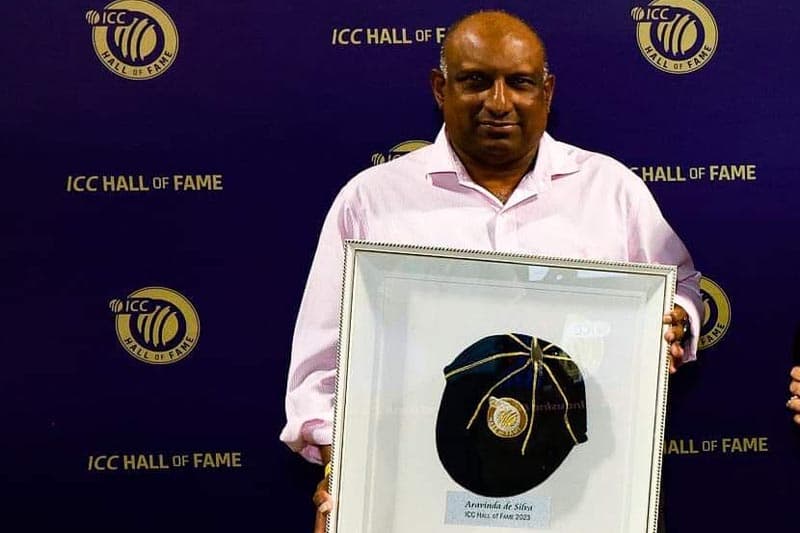 බලාගෙන හැදෙන්න මෙච්චර දේවල් තියන රටක....- (ආචාර්ය මහේෂ් හපුගොඩ)