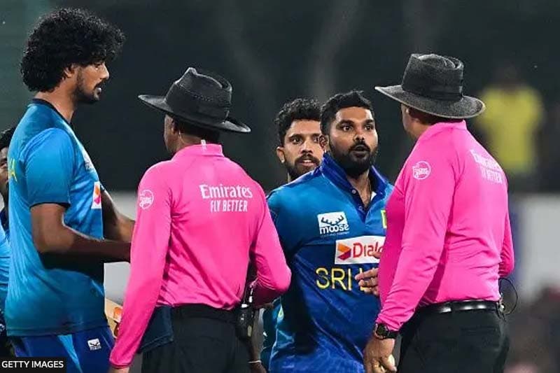 තියුණු තරගයකින් පසු අවසන් 20/20 තරගයේ ජය ඇෆ්ගනිස්ථානයට. තරගාවලියේ ජය ලංකාවට