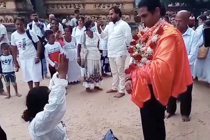 කැළණියට වැඩිය බෝධි(සතා) ! - (ගාමිණි වියන්ගොඩ)