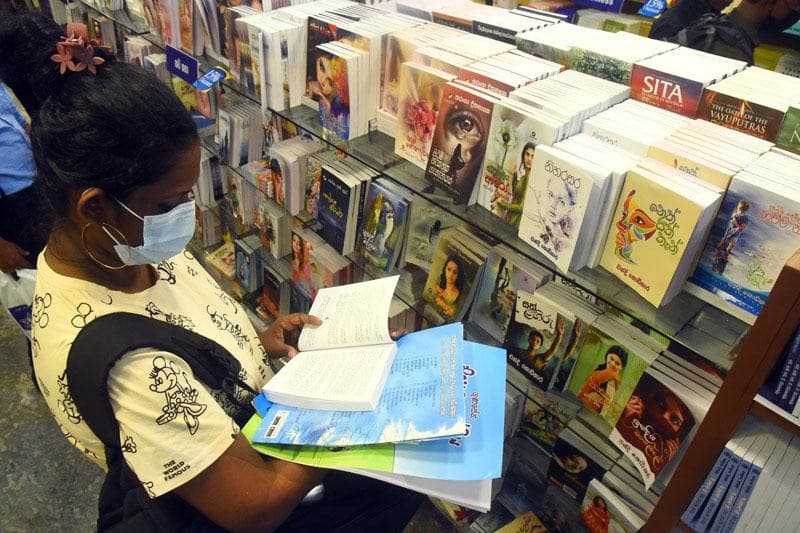 ජාත්‍යන්තර පොත් ප්‍රදර්ශනයේ ‘නොකවි’ ත්සුනාමිය