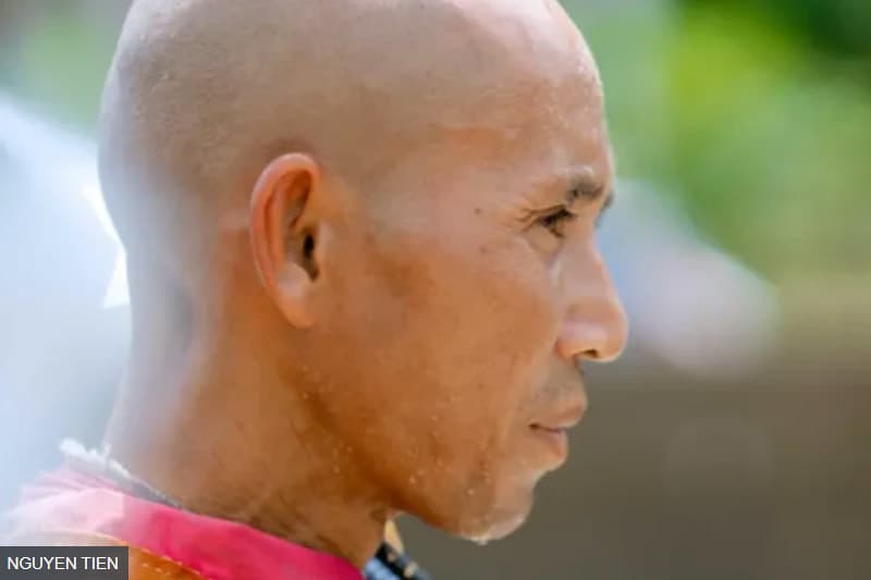 ශ්‍රී ලංකාවේ සංචාරය කරන වියට්නාමයේ සුප්‍රසිද්ධ තික් මින් තියු හිමි ට මල්වතු පාර්ශවය ප්‍රමුඛ භික්ෂුන්ගෙන් විරෝධයක්