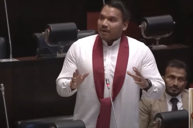‘ආණ්ඩුවේ ඉදිරි පෙළ අය‌ගේ නඩු අහන විනිසුරන් මාරුකරලා’ - නාමල්
