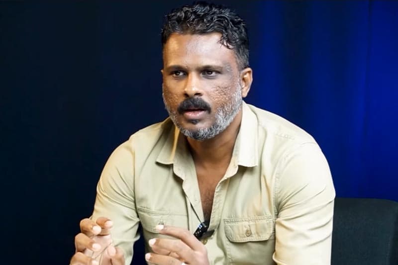 දිට්වා සුළි කුණාටුව පිළිබඳව නිල පෙර දැනුම් දීමක් කිසිවකු කළේ නැහැ - චාමර හත්තොටුව (වීඩියෝ)