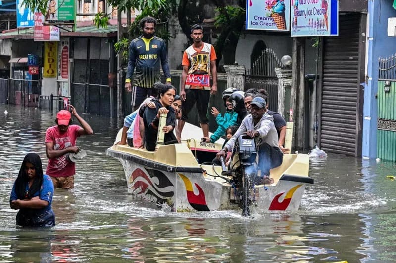 වෙච්ච ව්‍යසනයට මේ ආණ්ඩුවට දෙස් දෙවෙල් තිබ්බා කියලා වැඩක් නෑ | Wasantha Siri Watagoda