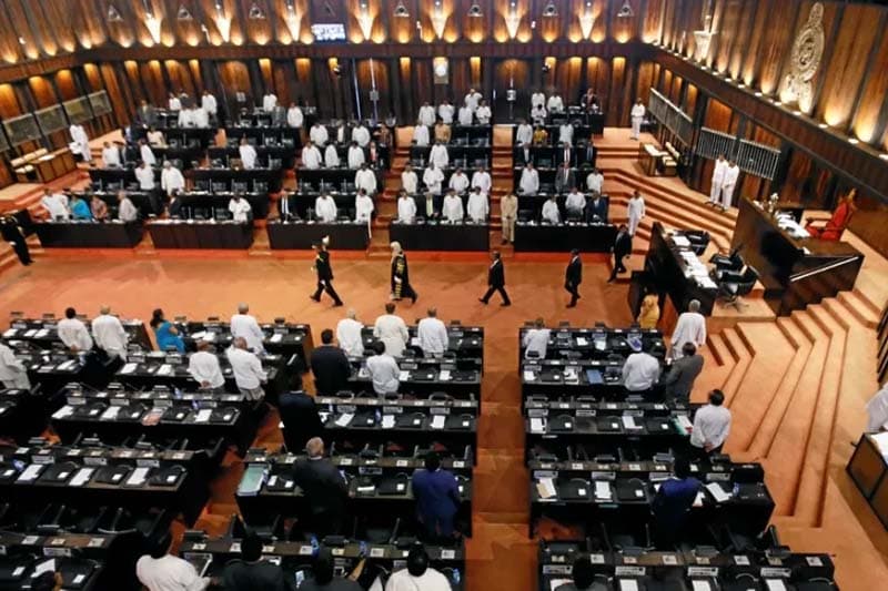 පාර්ලිමේන්තුව මෙම මස 18 සහ 19 කැඳවෙයි ?