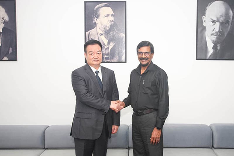 චීන කොමියුනිස්ට් පක්ෂයේ ඉහළ පෙලේ දූත පිරිසක් ජවිපෙ ලේකම් හමුවෙයි