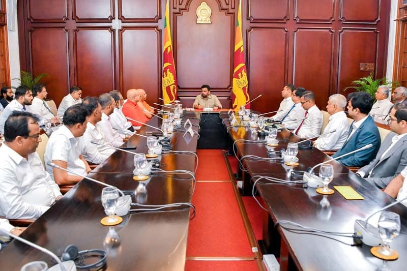 විෂ මත්ද්‍රව්‍ය උවදුර මුලිනුපුටා දැමීමට රටම එකට එක් විය යුතු බව ජනපති කියයි