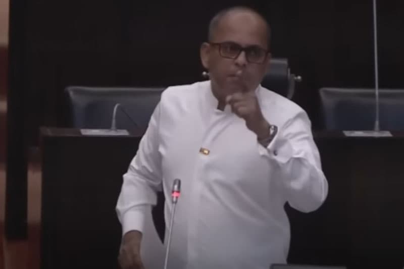 හොරු අල්ලන්නට පැමිණි ආණ්ඩුව හොරු රකිනවා ද කියල සැකයි - එස්. එම්. මරික්කාර්