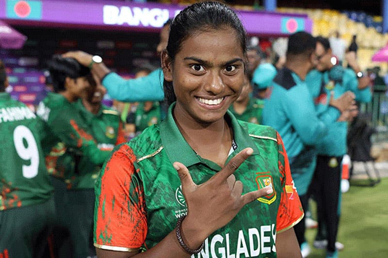 මරුෆා අක්ටර්: කඳුළු අතරින් සිනාසෙන බංග්ලාදේශ වේග පන්දු යවන්නිය