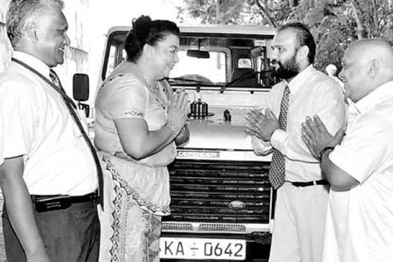 වසීම් තජුඩීන් ඝාතන සිද්ධිය සම්බන්ධයෙන් ශිරන්ති රාජපක්ෂ පසුපසත් පන්නයි !
