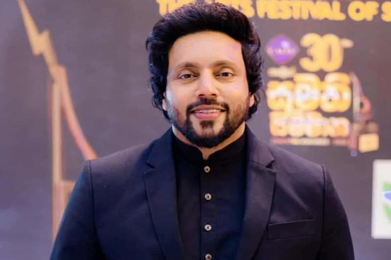 'චේතියගේ චරිතයට මෙච්චර කාන්තා ආකර්ෂණයක් ලැබෙන හේතුව මටත් හිතා ගන්න බෑ' - අමිල කරුණානායක (video)