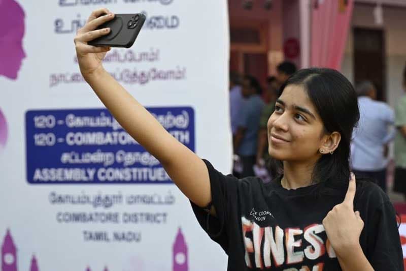තමිල්නාඩු ප්‍රාන්ත මැතිවරණය අද ඇරඹේ ; සුපිරි නළු තලපති විජේට මොකක් වෙයිද ?