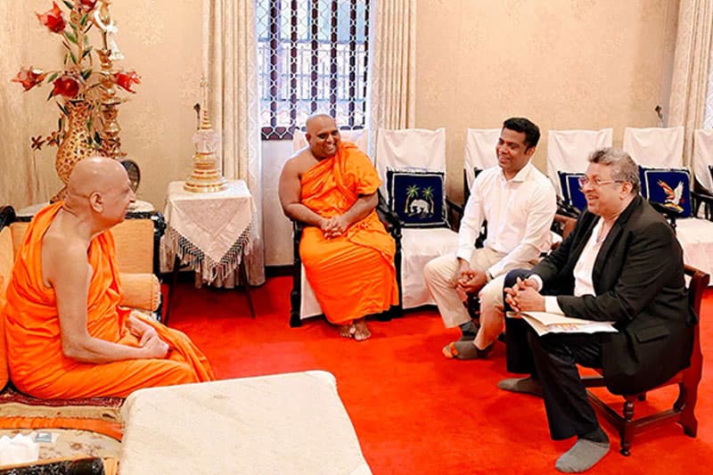 විනිසුරුවරුන්ගේ විශ්‍රාම වයස ගැන රජය සහ මහනායක හිමිවරුන් අතර හදිසි කතිකාවතක්!