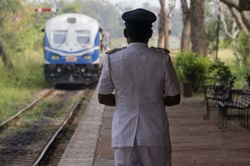 දුම්රිය සේවයේ පරිපාලන සහ සේවක අර්බුද හමුවේ වෘත්තීය සමිතිවලින් අනතුරු ඇඟවීමක්!