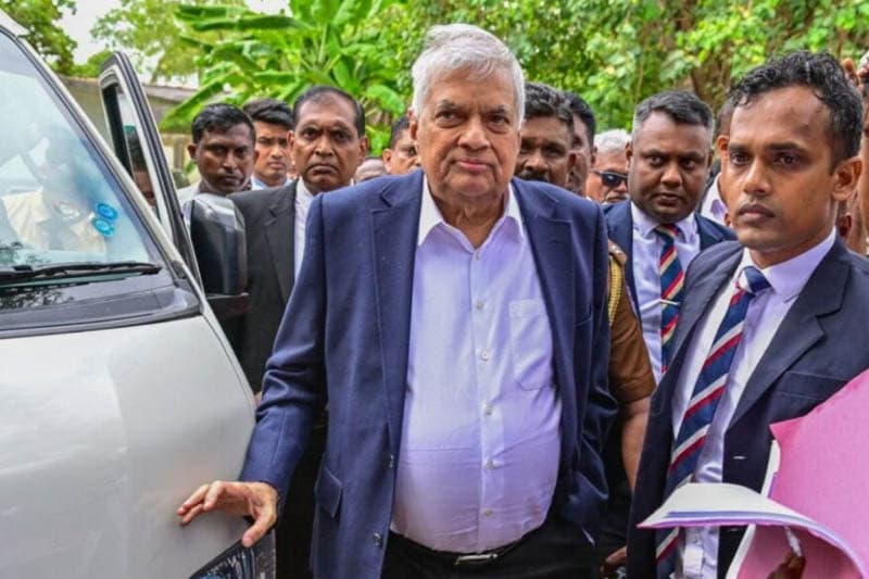 අප්‍රේල් 29ට පෙර රනිල්ට මහාධිකරණයේ නඩු පැවැරීමේ සූදානමක්