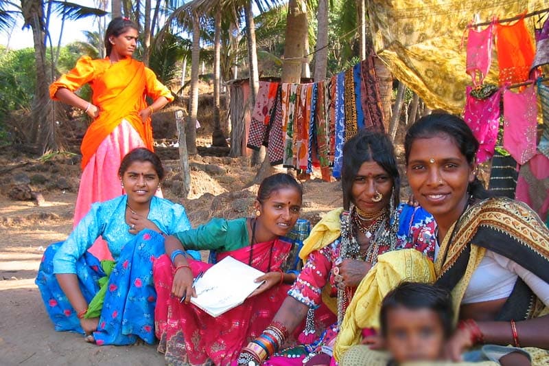 මඟතොට දී අත බලා ශාස්ත්‍ර කියන්නියන්ගේ අන්තිම කාලයයි මේ