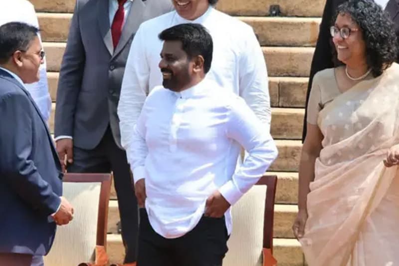 අනුර-විජිත-හරිනි විදේශ ප්‍රතිපත්තියේ සාමූහික නියෝජිතභාවය සහ ජාති(ක)වාදී විකල්පයේ ප්‍රායෝගික සීමාව.. | Athulasiri Samarakoon