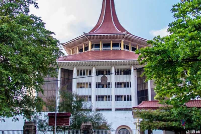 22 වැනි සංශෝධනය ශ්‍රේෂ්ඨාධිකරණය හමුවට: පක්ෂ විපක්ෂ පෙත්සම් හැටගනනක් විභාගයට