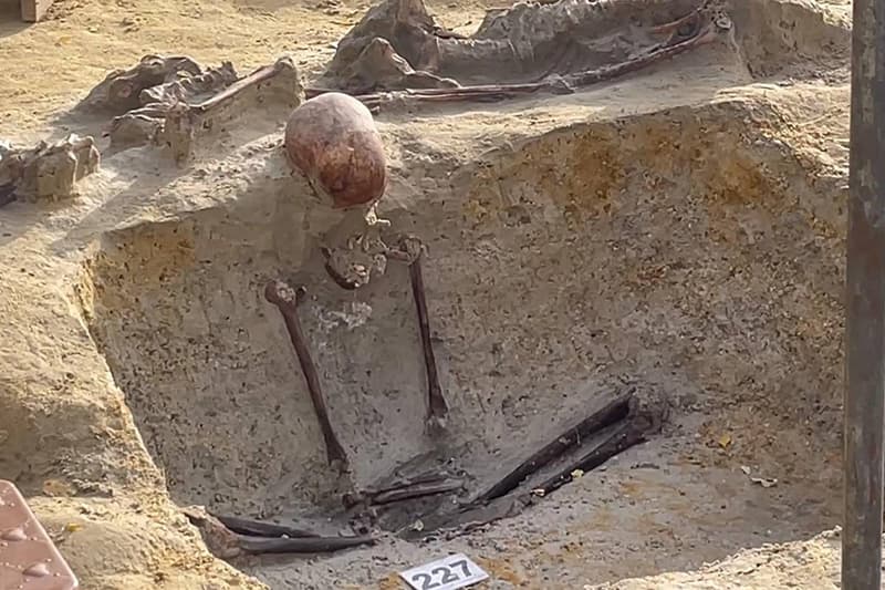 අමුතු ආකාරයකට වලදැමූ සිරුරක් චෙම්මනියෙන් මතුවේ