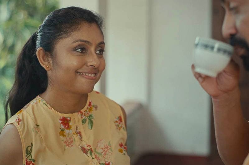 'අමා රඟපානවා බලන් ඉඳිද්දි ඇගේ හිරිගඩු පිපුන'