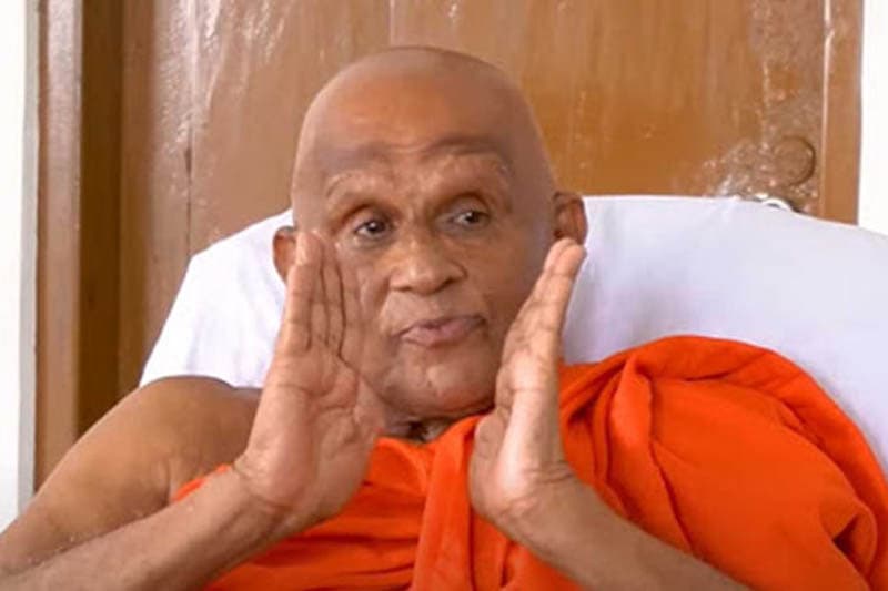 මුස්ලිම් හෙදියන්ට තම ආගමික අනන්‍යතාව රකිමින් නිල ඇඳුම් ඇඳීමට අනුමැතිය දීමට මුරුත්තෙට්ටුවේ හිමිගේ විරෝධය  