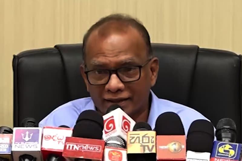 'ඩොලර් නෑ... තෙල් පාවිච්චිය අඩු කරපල්ලා !' : තෙල් මිල වැඩිවීමේ ඇතුළු පැත්ත ඇමැති අනුර දිග හරියි!