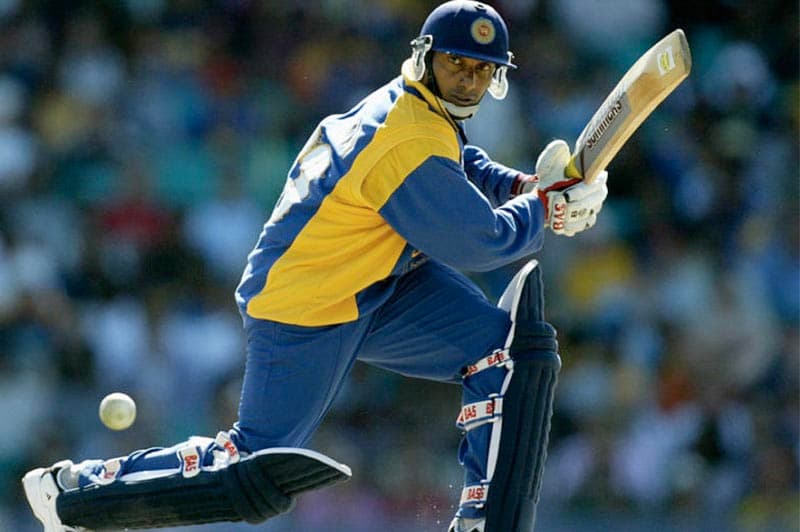 මේ ක්‍රිකට් ගැන නෙවෙයි. ඒ නිසාම මේක කියවන්න....