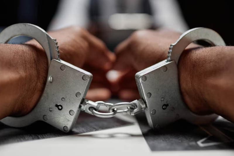 ජනපතිට - පොලීසියට අපහාසකර විඩියෝවක් අන්තර්ජාලයට දැමු 5ක් අල්ලයි