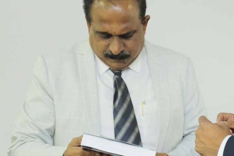 යුද අපරාධ කළ බව ප්‍රතික්ෂේප කරන නියෝජ්‍ය ආරක්ෂක ඇමතිට උතුරෙන් බැට