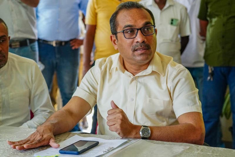 කැබිනට් සංශෝධනයෙන් පසු ඇමති බිමල් යළි කරලියට !