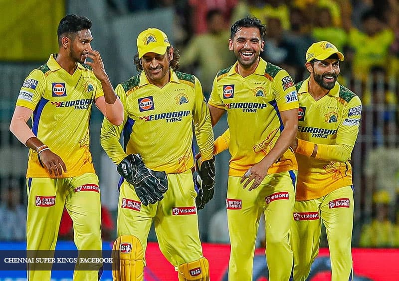 මතීෂ පතිරණ, දෝනිගේ පාද ස්පර්ශ කර ආශිර්වාද ලබා ගත් කතාවේ ඇත්ත නැත්ත