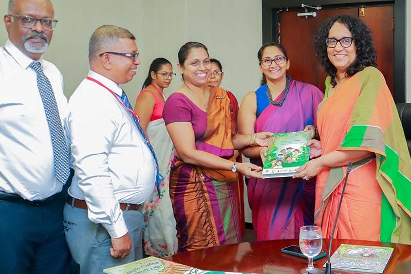 ‘ළමා සාහිත්‍ය’ යනු දරුවන්ගේ චින්තන රටාව හැඩගස්වන ප්‍රබල මාධ්‍යයක් - අගමැතිනිය