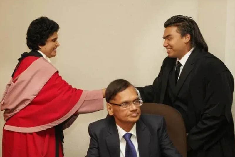 හොර උපාධියට අවසර දුන්නේ කවුද? | එරන්ද ගිනිගේ