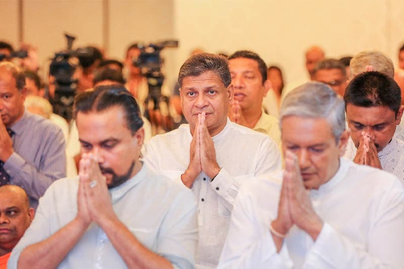දිලිත්ගේ සර්වජන බලය අවුලක් ද? හවුලක් ද?