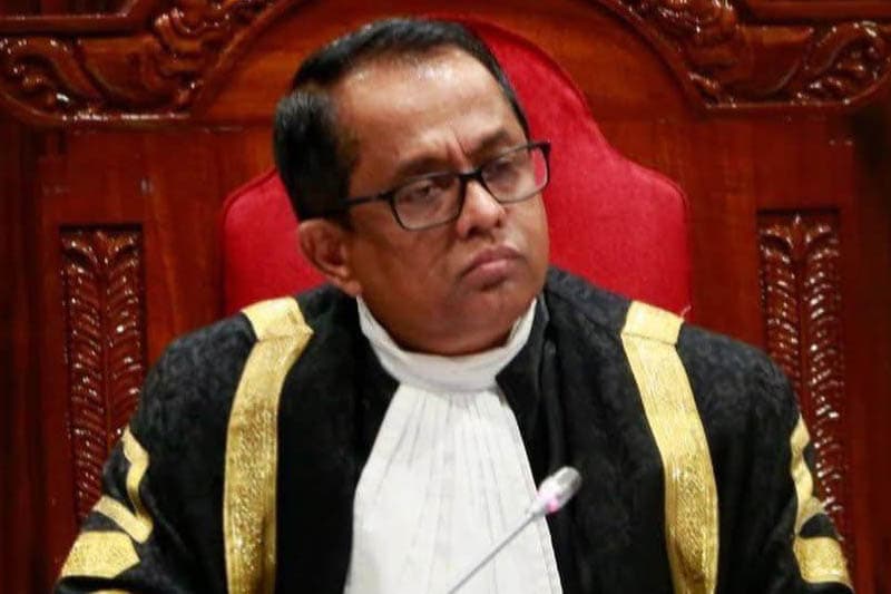 අල්ලස් කොමිසම කතානායක ගැන විමර්ශන අරඹයි ! - හිටපු නියෝජ්‍ය මහ ලේකම් අභියාචනාධිකරණයට !