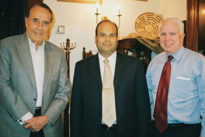 ජෝන් මැකේන්ගේ නායකත්ව උරුමය සහ ශ්‍රී ලංකා සබඳතා ගැන මිලින්ද මොරගොඩගෙන් හෙළිදරව්වක්