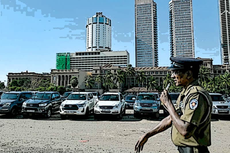 කපිල කුමාර කාලිංගගේ හීසරය : සාජන් අවුලක!