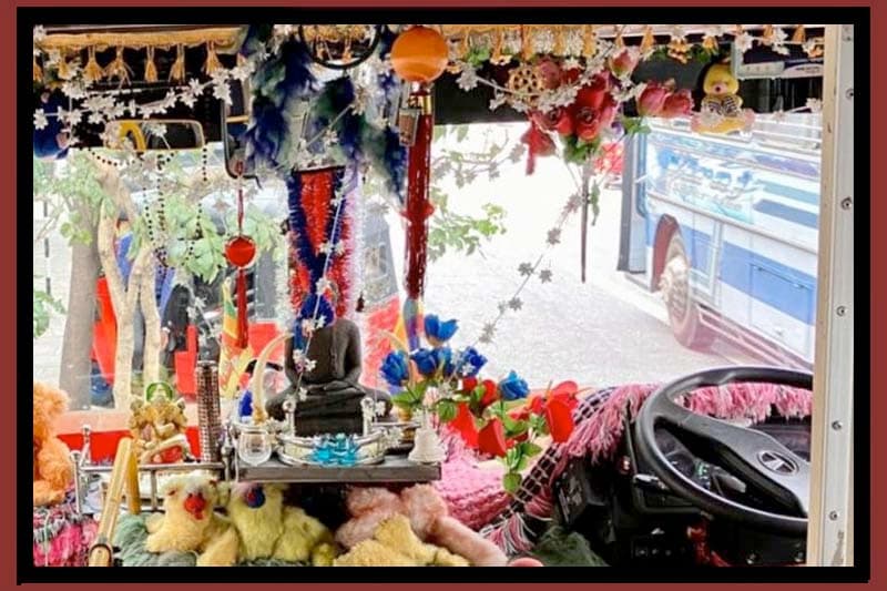 කපිල කුමාර කාලිංගගේ හීසරය : බස් කතාබස්