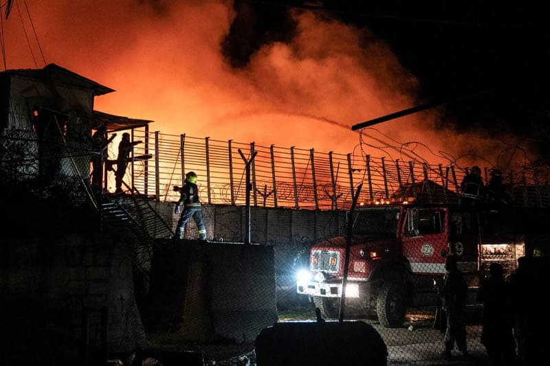 පාකිස්ථාන ගුවන් ප්‍රහාරයකින් කාබුල් රෝහලක 400ක් මරුට