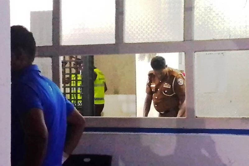 කාරතිව් පොලිස් කූඩුවේ මියගිය සයදරු පියාගේ මරණය ‘ඝාතනයක්’