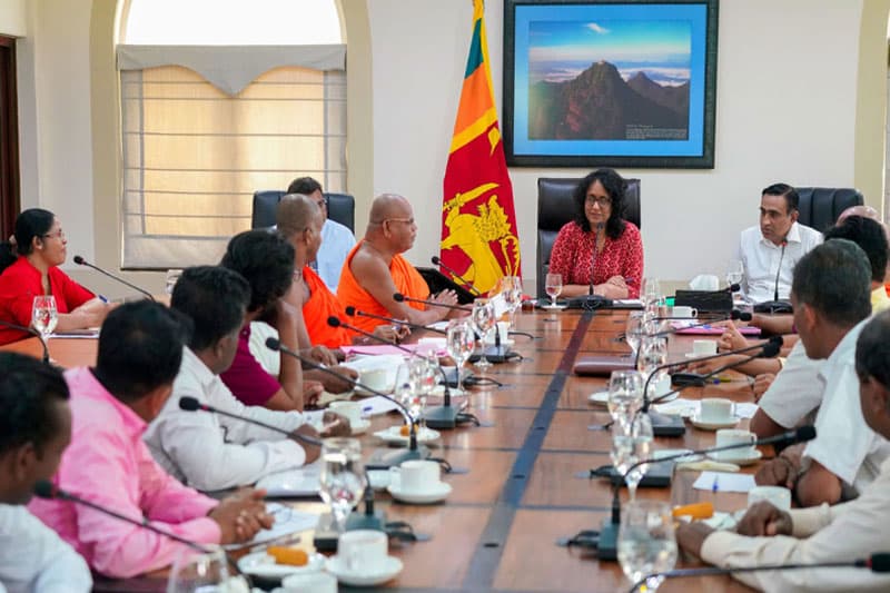 ගුරු විදුහල්පති නායකයෝ බතල කොළ කැඩීම | කුසල් පෙරේරා