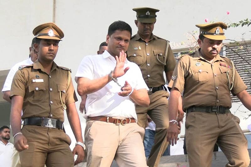 දේශපාලනඥයන් රක්ෂිත බන්ධනාගාරගත කිරීම සම්බන්ධයෙන් ප්‍රතිචාර දක්වන්නේ කෙසේද? | රොහාන් සමරජීව